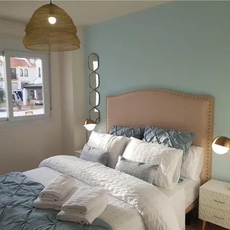 3 Bedroom Luxury Apartment *